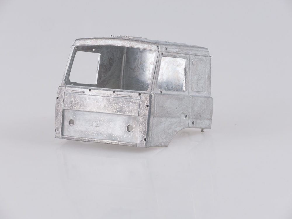 1172AVD Сборная модель МАЗ-6422 ранний AVD Models