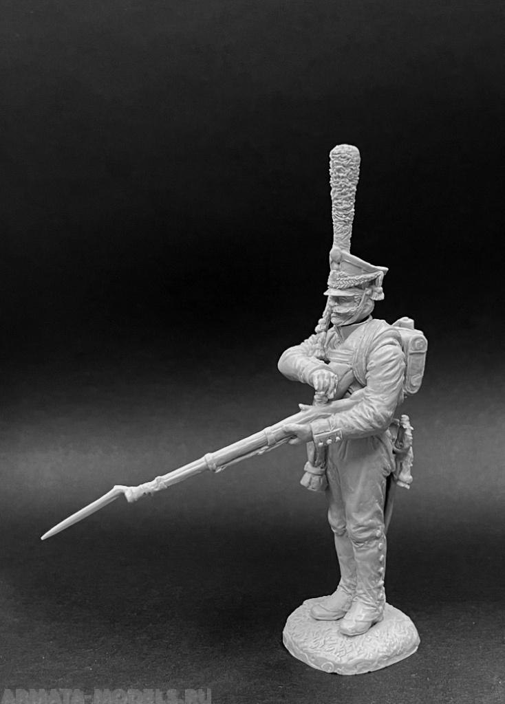 CHM-54274. Рядовой гренадерских полков и рот, Россия 1812-14 гг. (2 варианта голов, 2 варианта рук).  54 мм. Материал - смола. Chronos Miniatures
