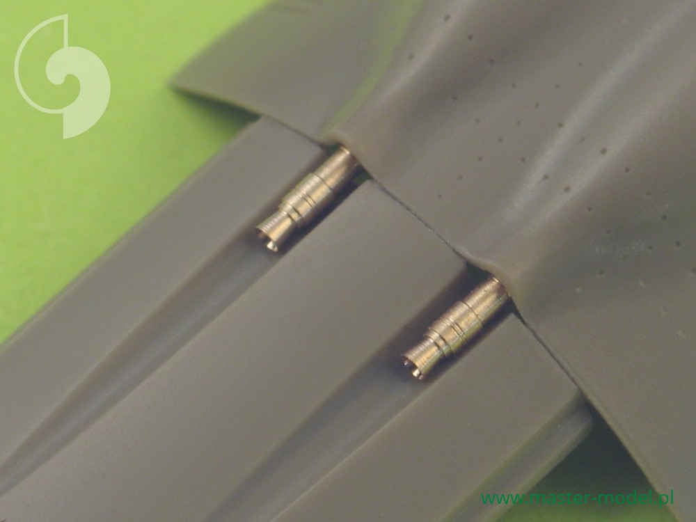 AM-48-019 Набор вооружения и ПВД для самолета Fw 190 A7, A8 (стволы на MG 131, MG 151)