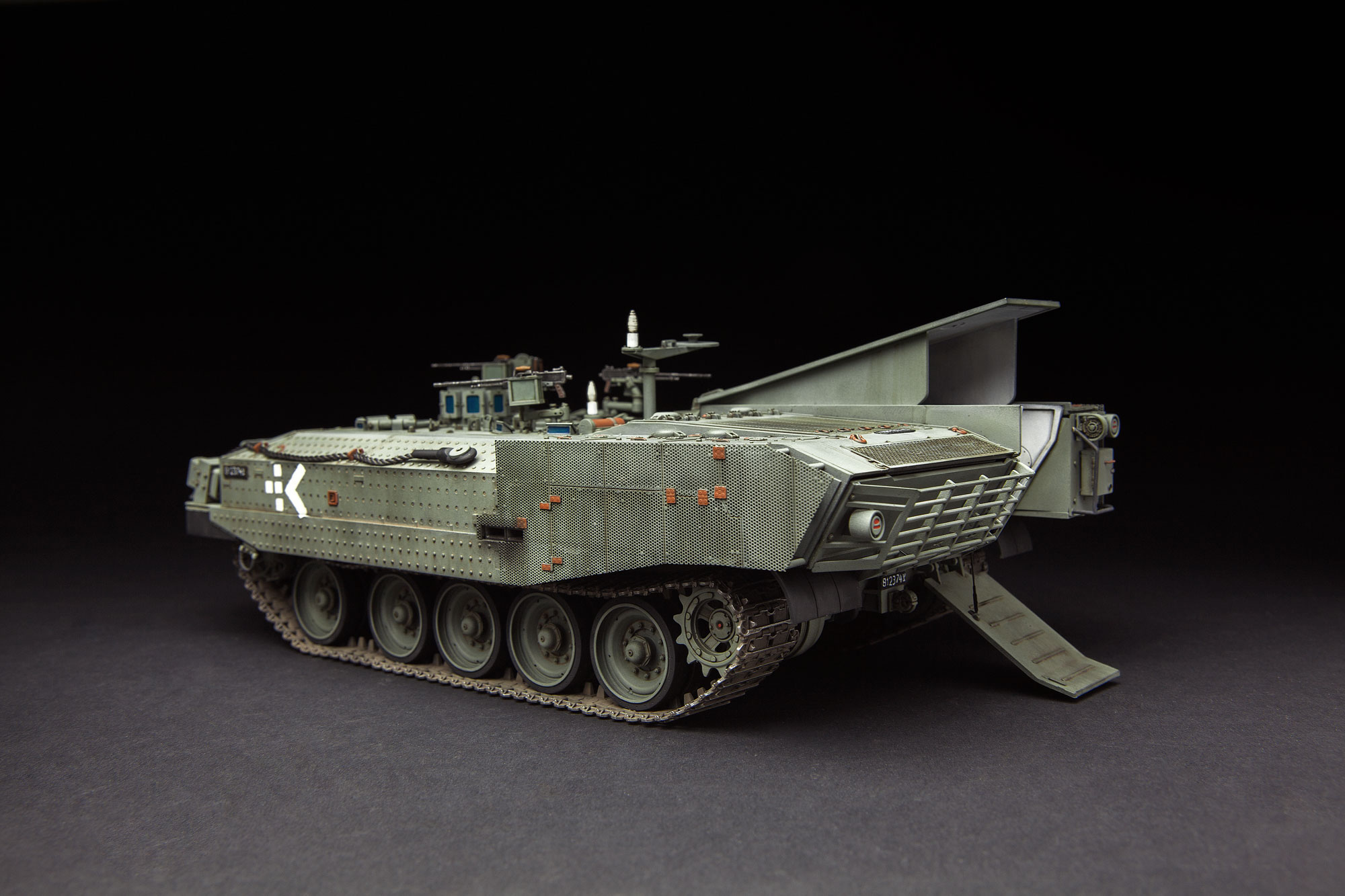 SS-008   ISRAEL HEAVY ARMOURED PERSONNEL CARRIER ACHZARIT LATE   (Полный интерьер) 1/35 Meng