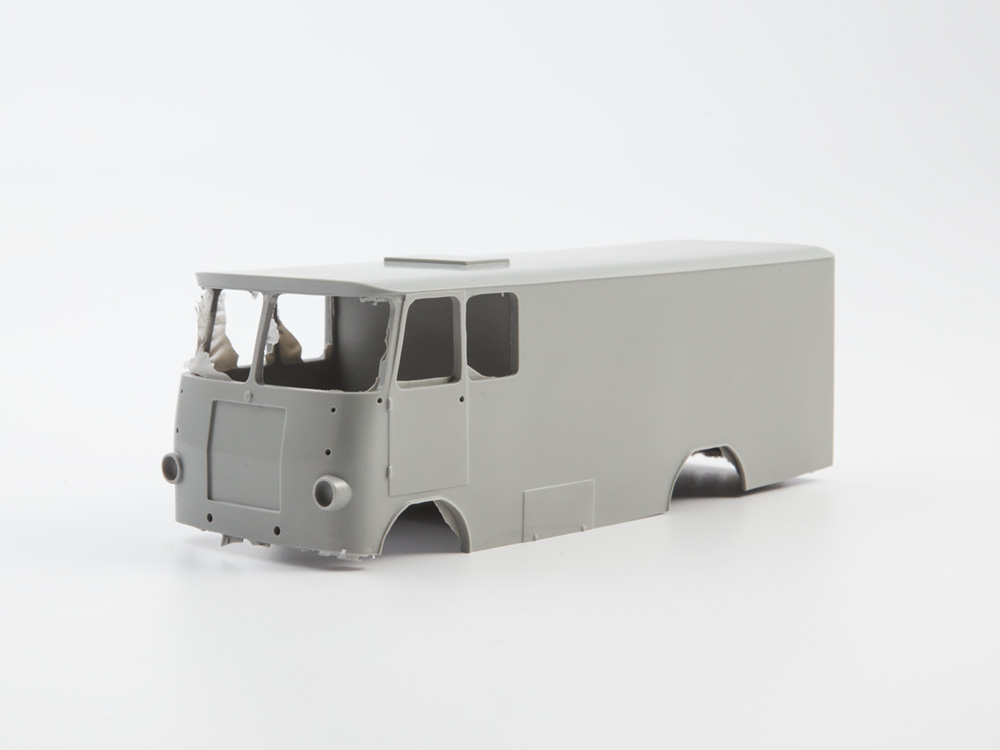 1490AVD Сборная модель Автофургон ТА-943 AVD Models